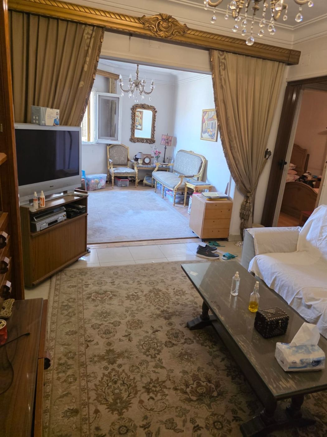 شقه 70 م للبيع شارع جسر السويس بجوار مستشفي منشيه البكري