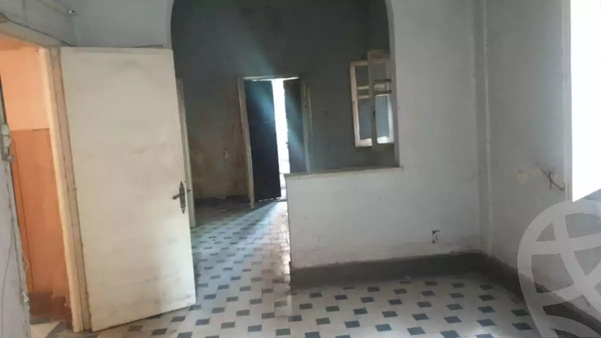 شقه للتمليك 126م موقع متميز بميدان سفير مصر الجديده