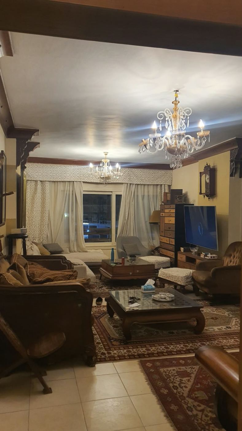 شقة للتمليك بشارع الثورة الرئيسى مصر الجديدة